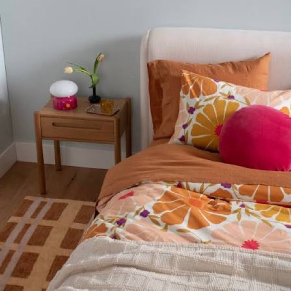SCHOOLHOUSE SUNBURST DUVET AND PILLOW SHAMS - Picture 5 of 7